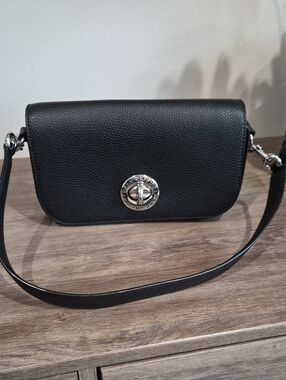 Marc Jacobs Pebbled Leather Crossbody with Silver Turnlock. NO crossbody Strap